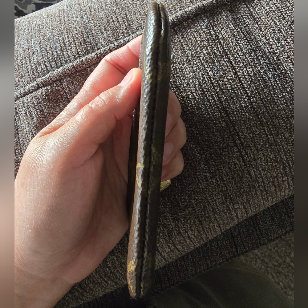 Louis Vuitton Key Pouch - Picture 3 of 5